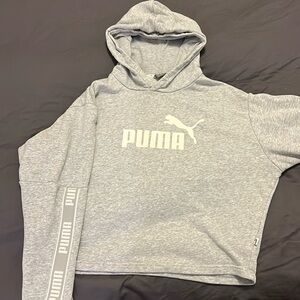 Cropped Puma hoodie size L
